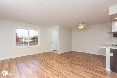 390 Dannilyn Circle Anchorage-large-005-