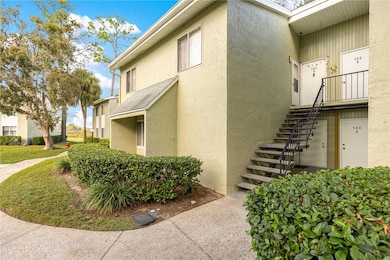 586 Fairways Cir unit A, Ocala, FL 34472 - photo 4