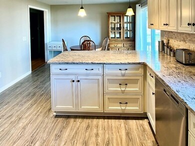 2 Lake Whittemore Dr, Spencer, MA 01562 - photo 4