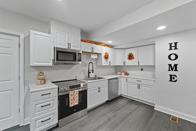 24 Elm St, Ludlow, MA 01056 - photo 6