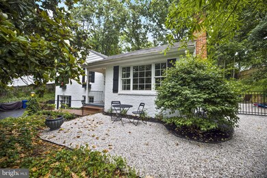 7109 Fort Hunt Rd, Alexandria, VA 22307 - photo 2