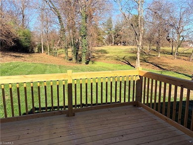 16 W Colonial Dr, Thomasville, NC 27360 - photo 5