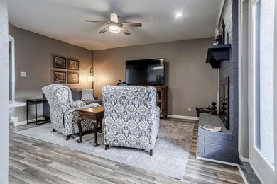 305 Oak Shadow Cir, Bedford, TX 76021 - photo 7