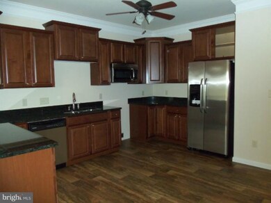 209 Whitley Dr, Chambersburg, PA 17201 - photo 2