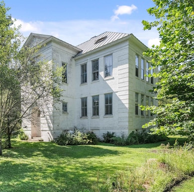 4 Signal Pine Rd, Putney, VT 05346 - photo 2