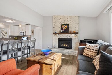 10055 Yorktown Ln N, Maple Grove, MN 55369 - photo 6