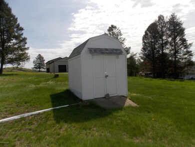 337 Skyline Dr, Lehighton, PA 18235 - photo 4