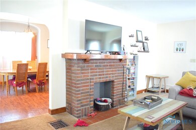 2321 Georgetown Ave, Toledo, OH 43613 - photo 5