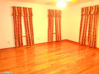 6812 Sandy Ridge Rd, Hopewell, VA 23860 - photo 5