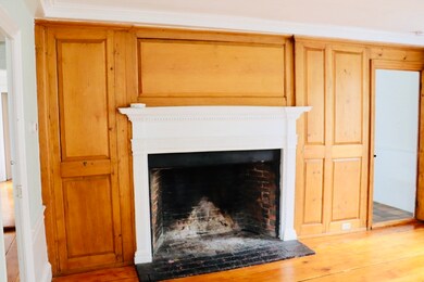 105 Elm St unit 1, Marblehead, MA 01945 - photo 4