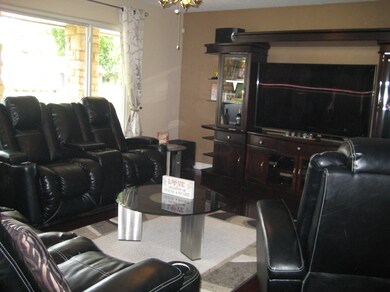 5617 Sandalwood Blvd, Columbus, OH 43229 - photo 4