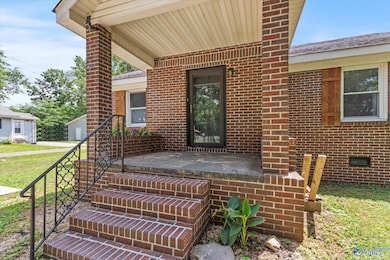 304 Horton St, Athens, AL 35611 - photo 3