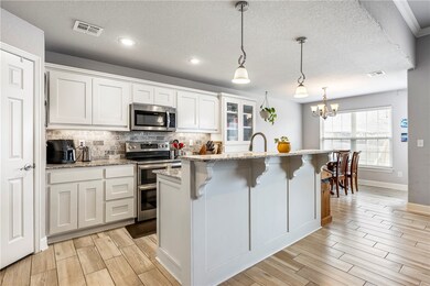 Double oven, pantry and lots of cabinets.