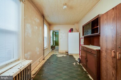 1557 N 10th St, Reading, PA 19604 - photo 5