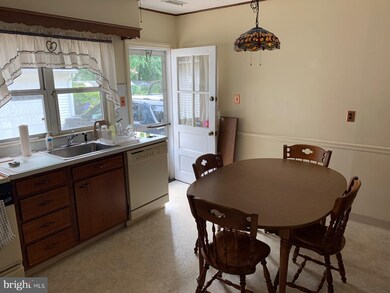 218 S Maple Ave, Maple Shade, NJ 08052 - photo 5