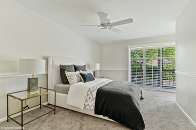 1537 Winnetka Rd unit 1537, Glenview, IL 60025 - photo 3