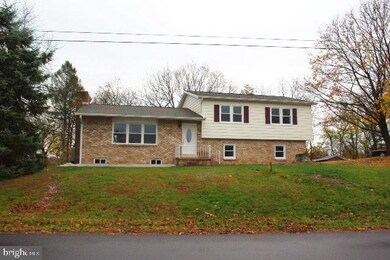 75 Locust Dr, Littlestown, PA 17340 - photo 2