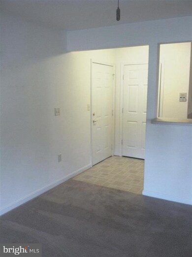 304 Baughmans Ln unit D, Frederick, MD 21702 - photo 2