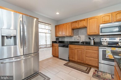 2964 Wetherburn Ct, Woodbridge, VA 22191 - photo 5