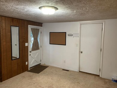 Entrance/Dining