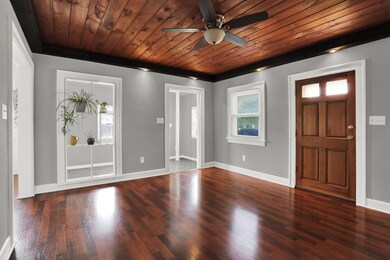 243 N 17th Ave, Beech Grove, IN 46107 - photo 5