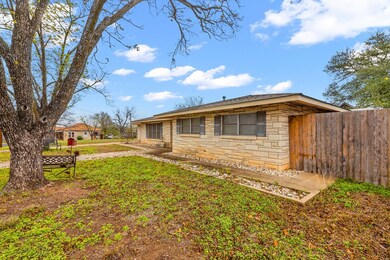 1003 W Hill St, Fredericksburg, TX 78624 - photo 2