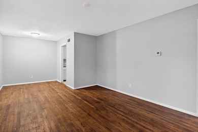 5573 Millbranch Rd, Memphis, TN 38116 - photo 5