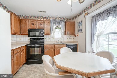 23 Pinecrest Dr, Woodbury, NJ 08096 - photo 5