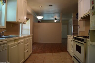 912 E Main St, Gurdon, AR 71743 - photo 4