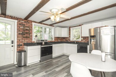 17 Hiltys Dr, Douglassville, PA 19518 - photo 6