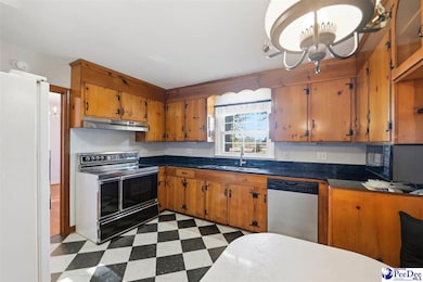 2218 N Douglas St, Florence, SC 29501 - photo 6