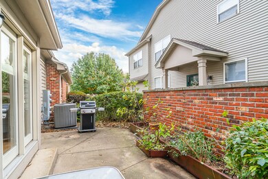 1264 Oakleaf Ct, Aurora, IL 60506 - photo 2