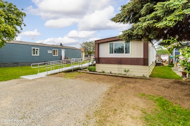 10660 N Benoit St, Hayden, ID 83835 - photo 2