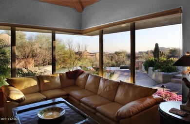 002_Living Room Views