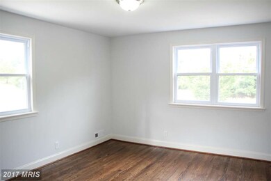 3945 Stokes Dr, Baltimore, MD 21229 - photo 7