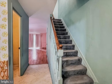 13 Cornbury Ct, Owings Mills, MD 21117 - photo 2