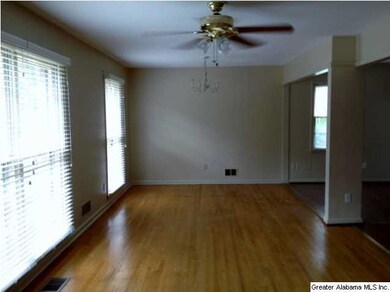 Living Room Dining Room Comb or  Spacious Family R