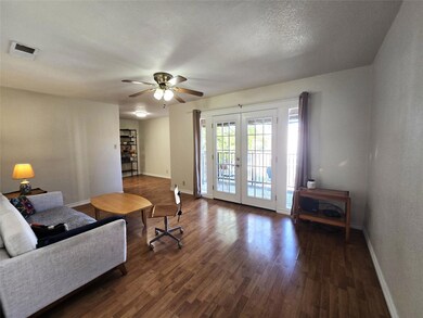 2600 Penny Ln unit 212, Austin, TX 78757 - photo 4
