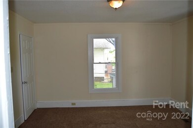615 Charlotte Ave, Statesville, NC 28677 - photo 4