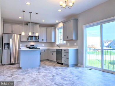 1261 Upland Dr, Fayetteville, PA 17222 - photo 2