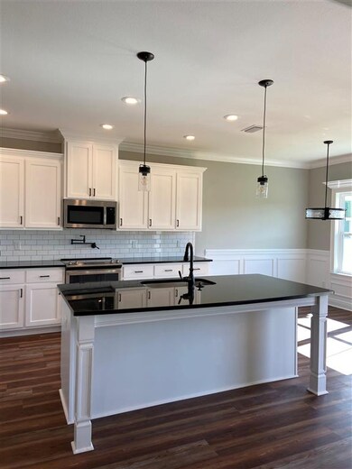 199 Savannah Forest Cir, Crawfordville, FL 32327 - photo 2