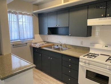 3701 Southmoor Ln unit . 9 E, Wichita Falls, TX 76302 - photo 7