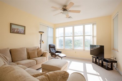 370 Farrell St unit 301, South Burlington, VT 05403 - photo 2