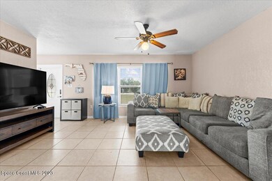 05-2704 Cherbourg Rd-16