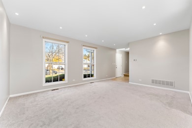 1021 W Shedron Way, Lombard, IL 60148 - photo 4