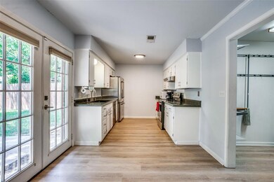 1157 Irwin Dr, Hurst, TX 76053 - photo 6