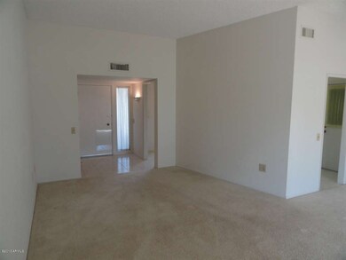 10117 W Highwood Ln, Sun City, AZ 85373 - photo 2