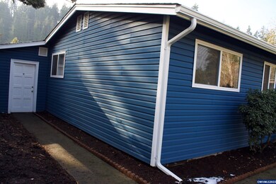 1223 S Water St, Silverton, OR 97381 - photo 7