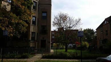 6137 N Mozart St, Chicago, IL 60659 - photo 2