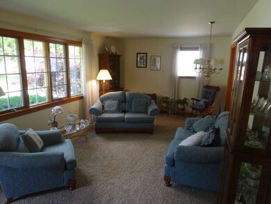 465 N Emery Ln, Elmhurst, IL 60126 - photo 4